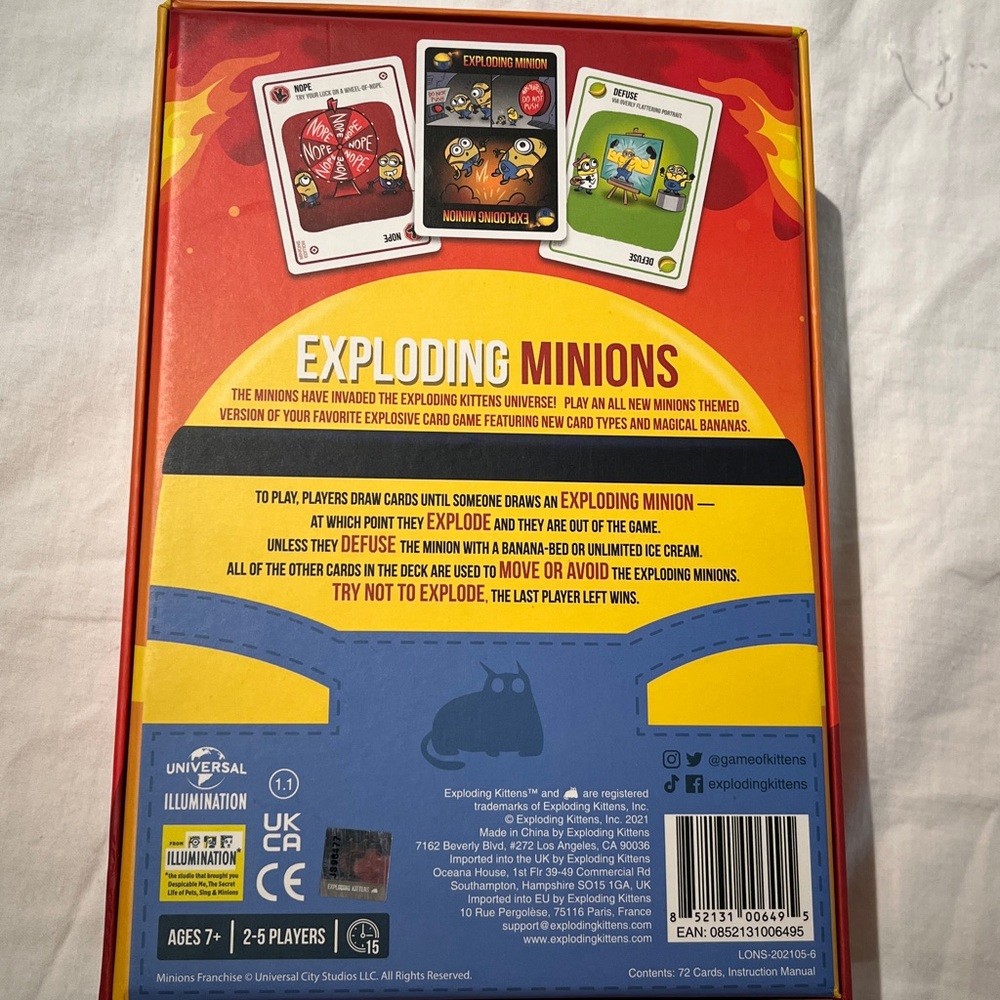NWOT Exploding Minions Card Game - Picture 2 of 4